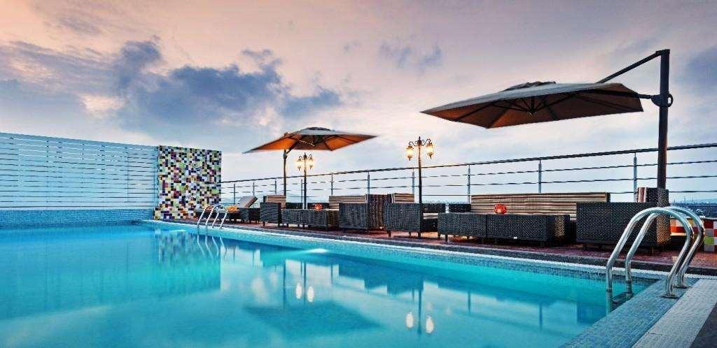 Hotel Zone By The Park, Orr,